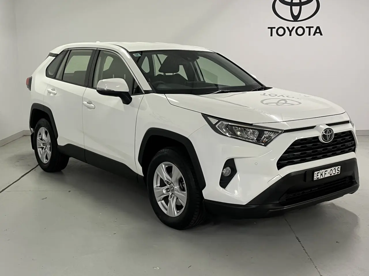 2020 TOYOTA RAV4 Image 2