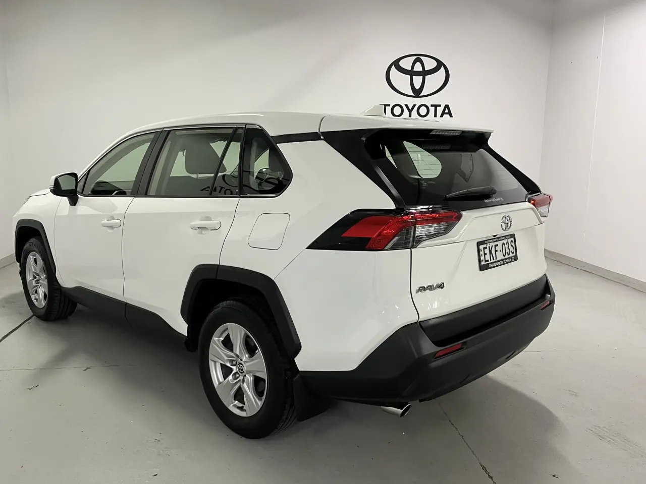 2020 TOYOTA RAV4 Image 7