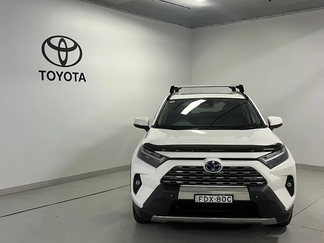 2023 TOYOTA RAV4 HYBRID Image 3