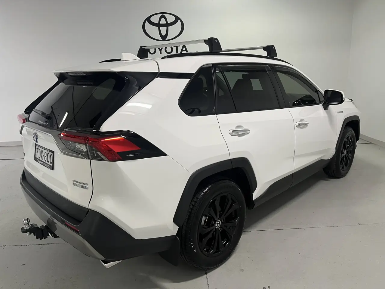 2023 TOYOTA RAV4 HYBRID Image 5