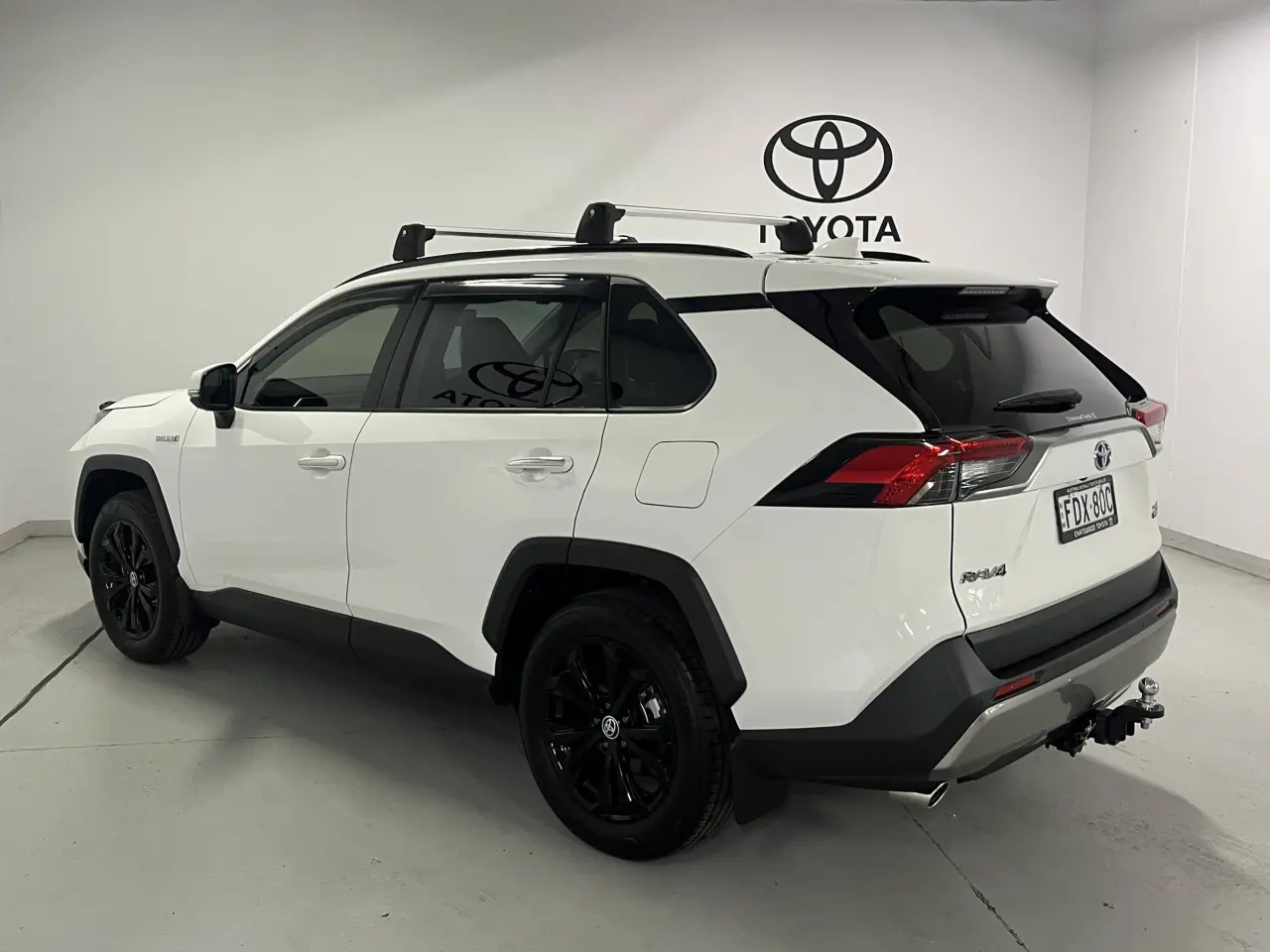 2023 TOYOTA RAV4 HYBRID Image 7