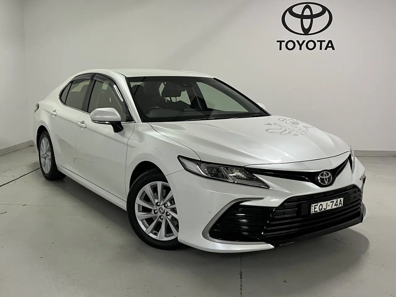 2021 TOYOTA CAMRY Image 1