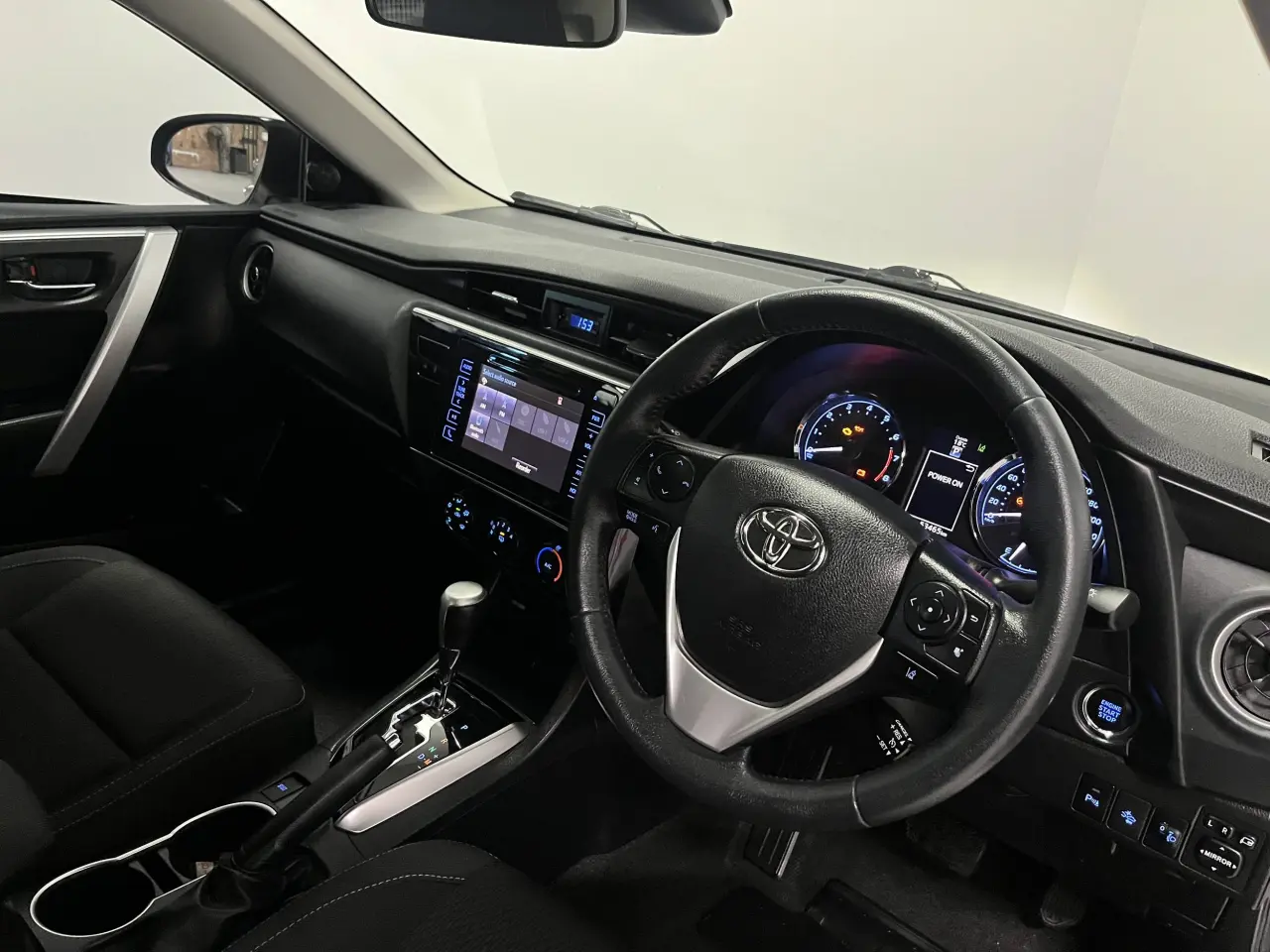 2017 TOYOTA COROLLA Image 13