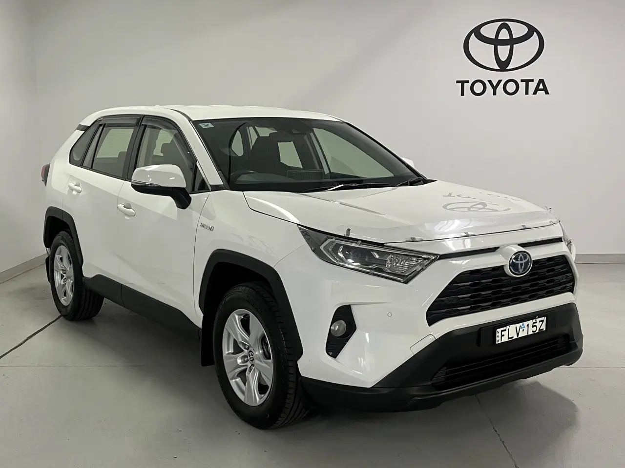 2020 TOYOTA RAV4 HYBRID Image 2