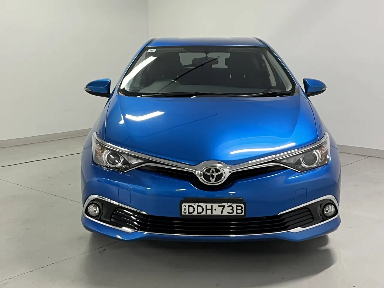 2015 TOYOTA COROLLA Image 3