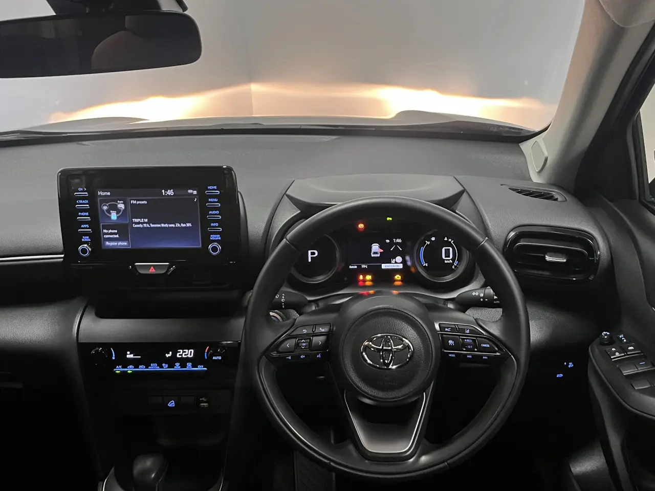 2021 TOYOTA YARIS CROSS HYBRID Image 15