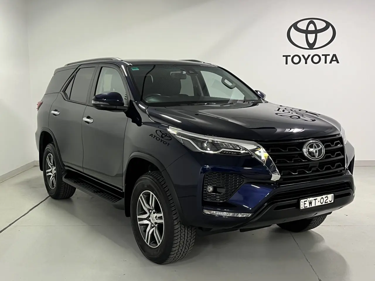 2022 TOYOTA FORTUNER Image 2