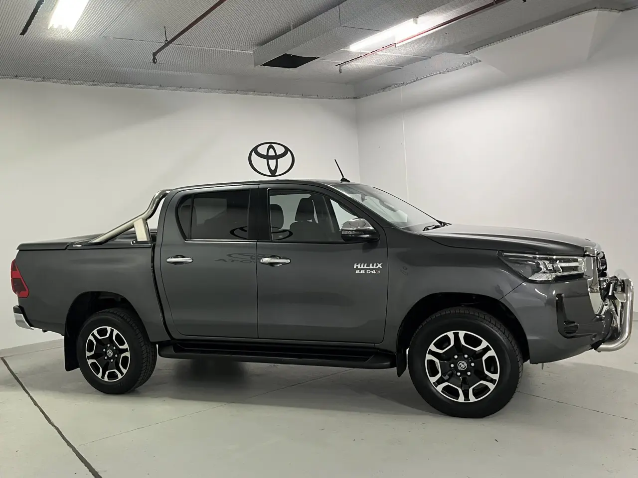 2020 Toyota Hilux Gallery Image 4