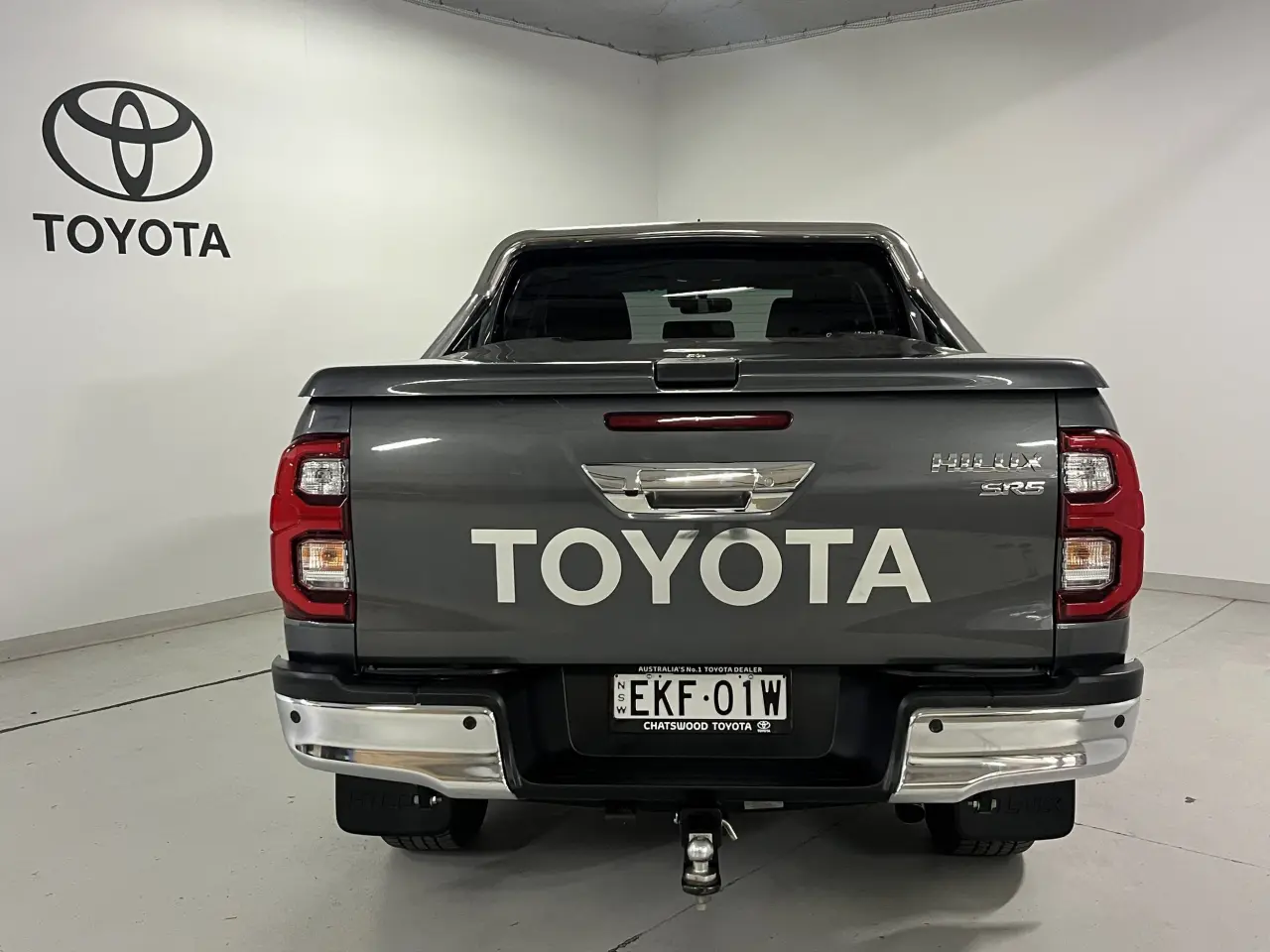 2020 Toyota Hilux Gallery Image 6