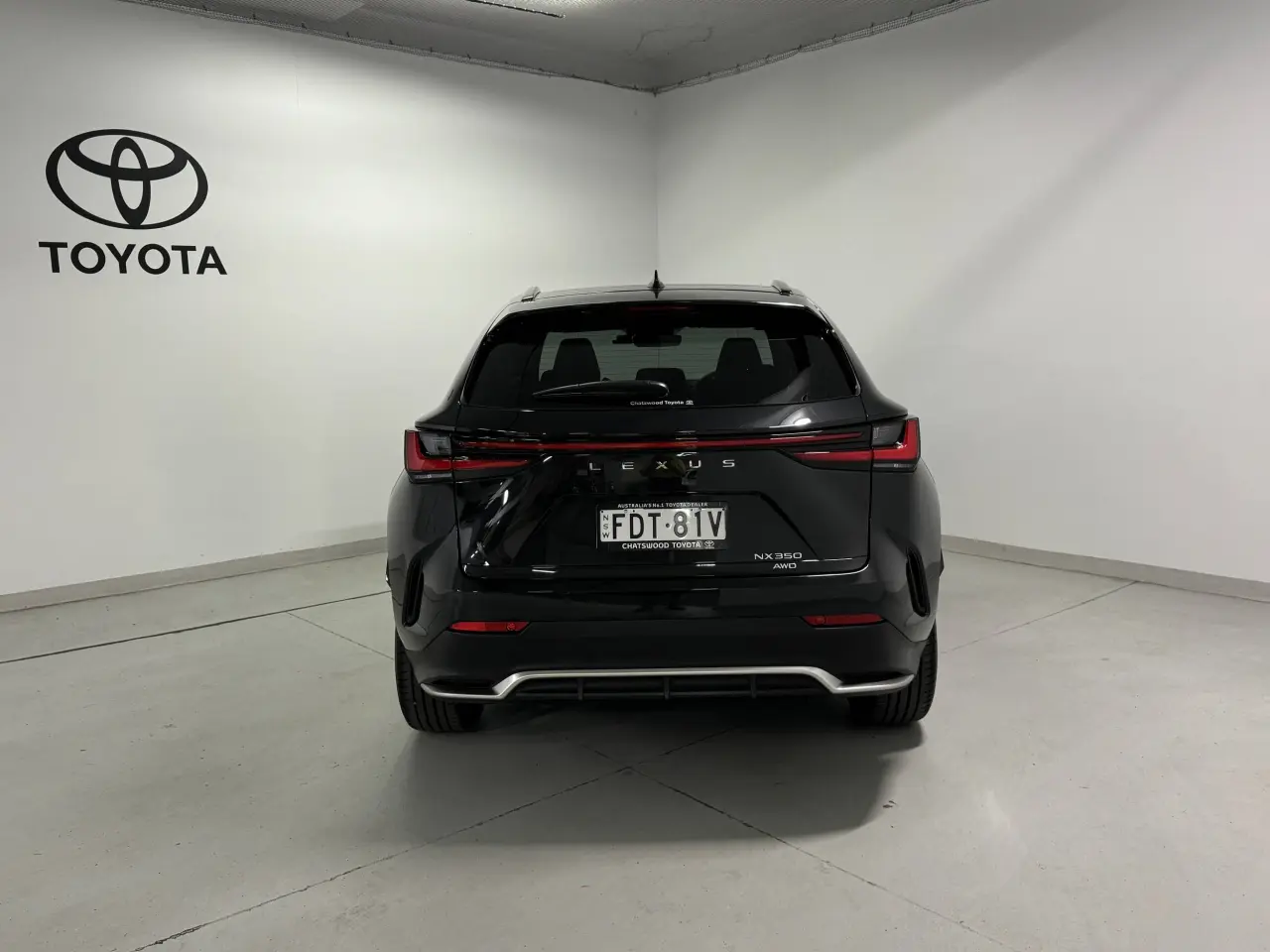 2023 LEXUS NX350 Image 7