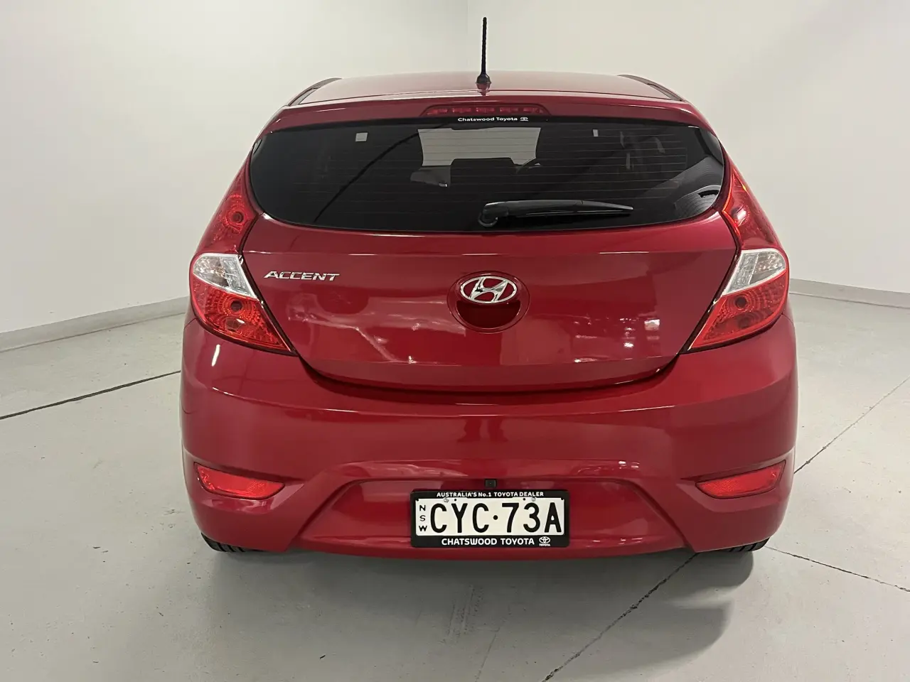 2014 Hyundai Accent Gallery Image 6