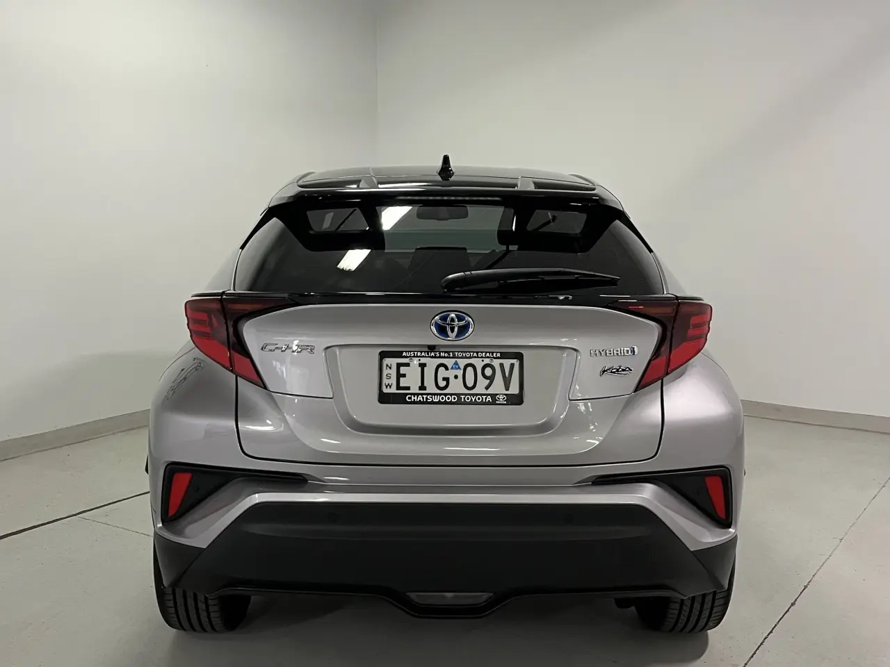 2020 TOYOTA C-HR HYBRID Image 6