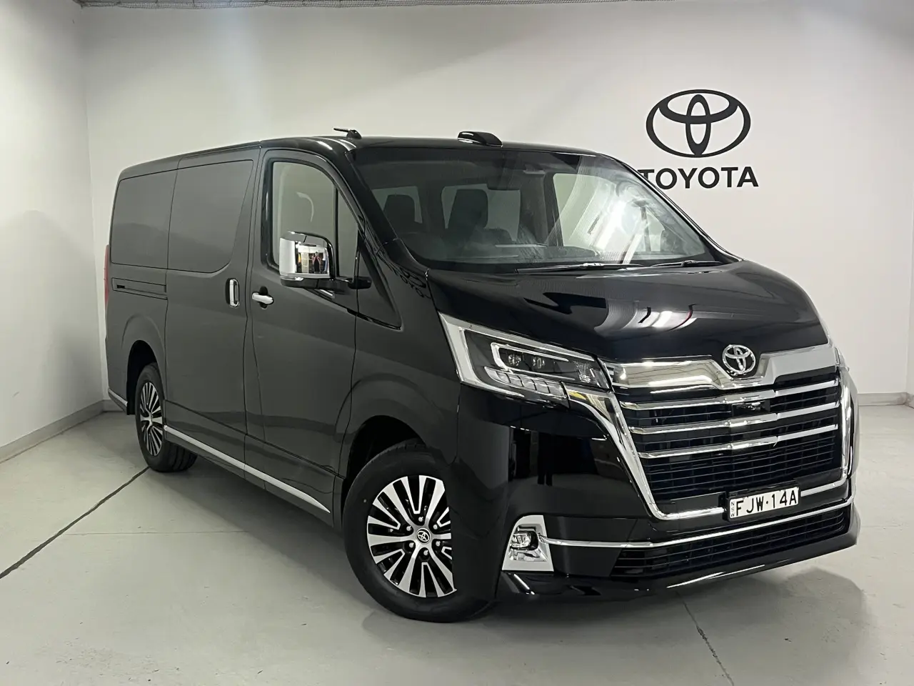 2024 TOYOTA GRANVIA Image 1