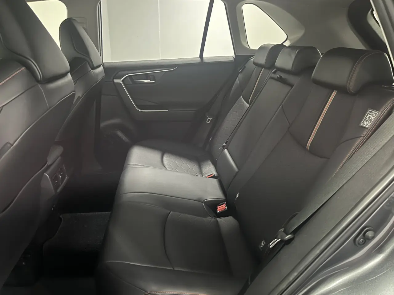 2019 Toyota Rav4 Gallery Image 11