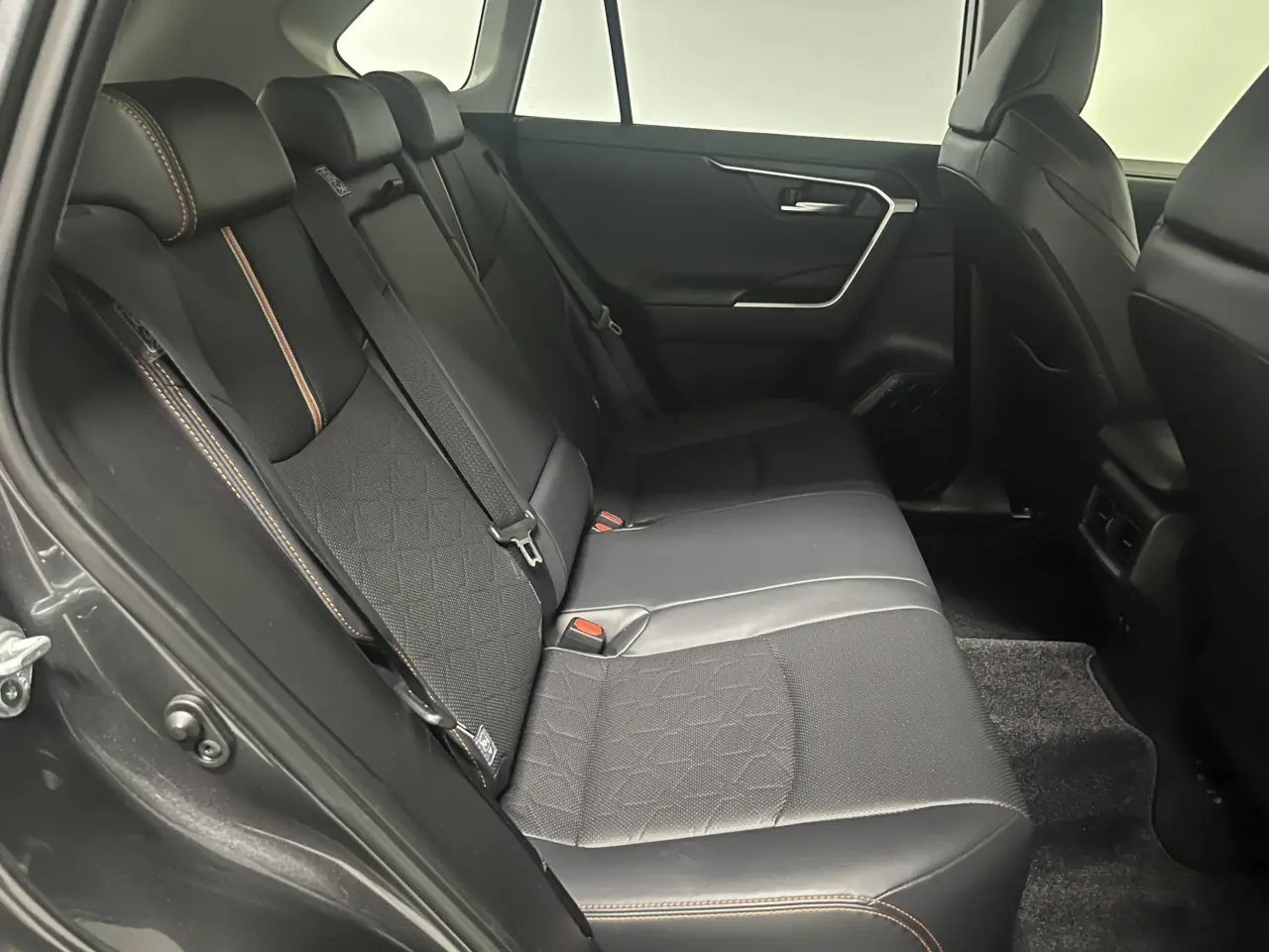 2019 Toyota Rav4 Gallery Image 12