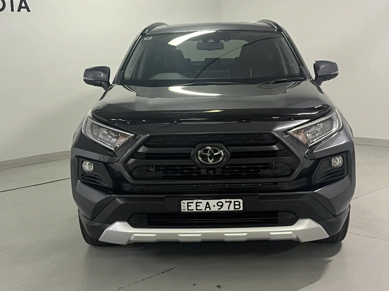 2019 Toyota Rav4 Gallery Image 3