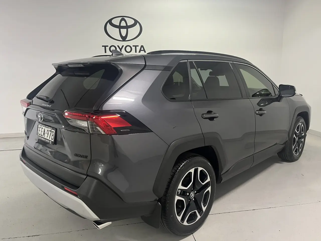 2019 Toyota Rav4 Gallery Image 5