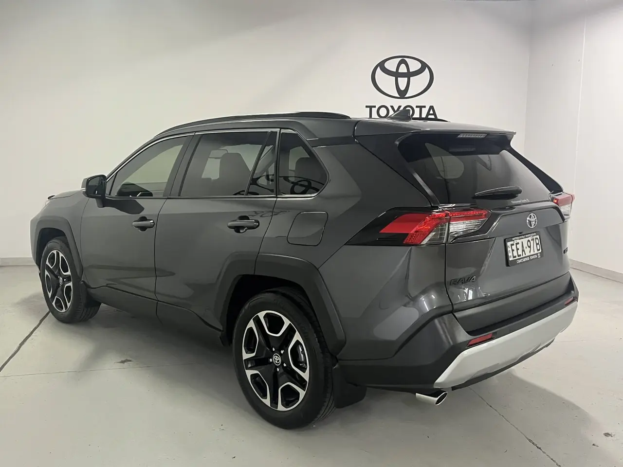 2019 Toyota Rav4 Gallery Image 7