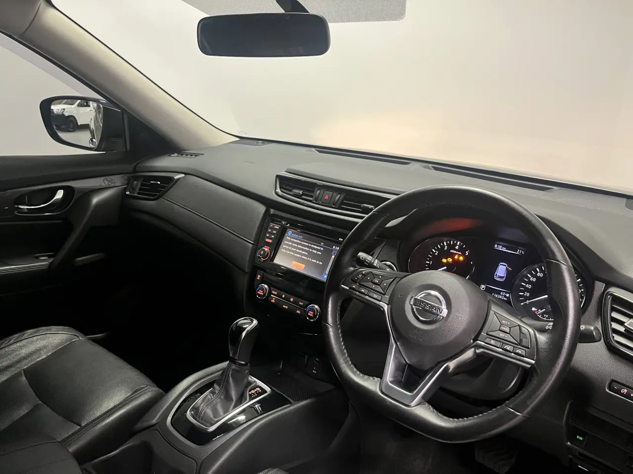 2018 Nissan X-Trail Gallery Image 13