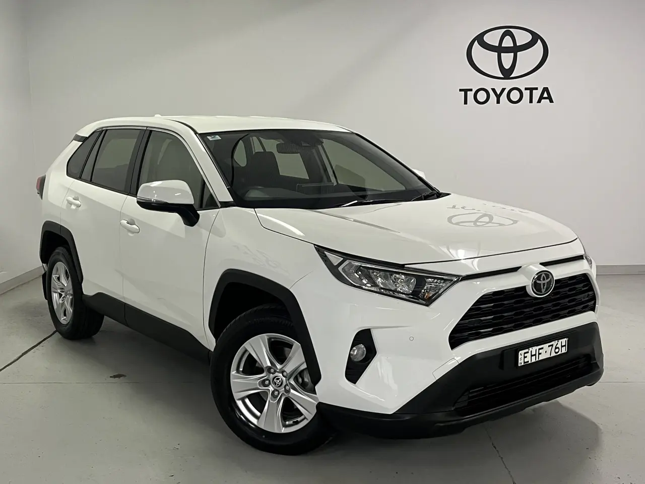 2020 Toyota Rav4 Gallery Image 1