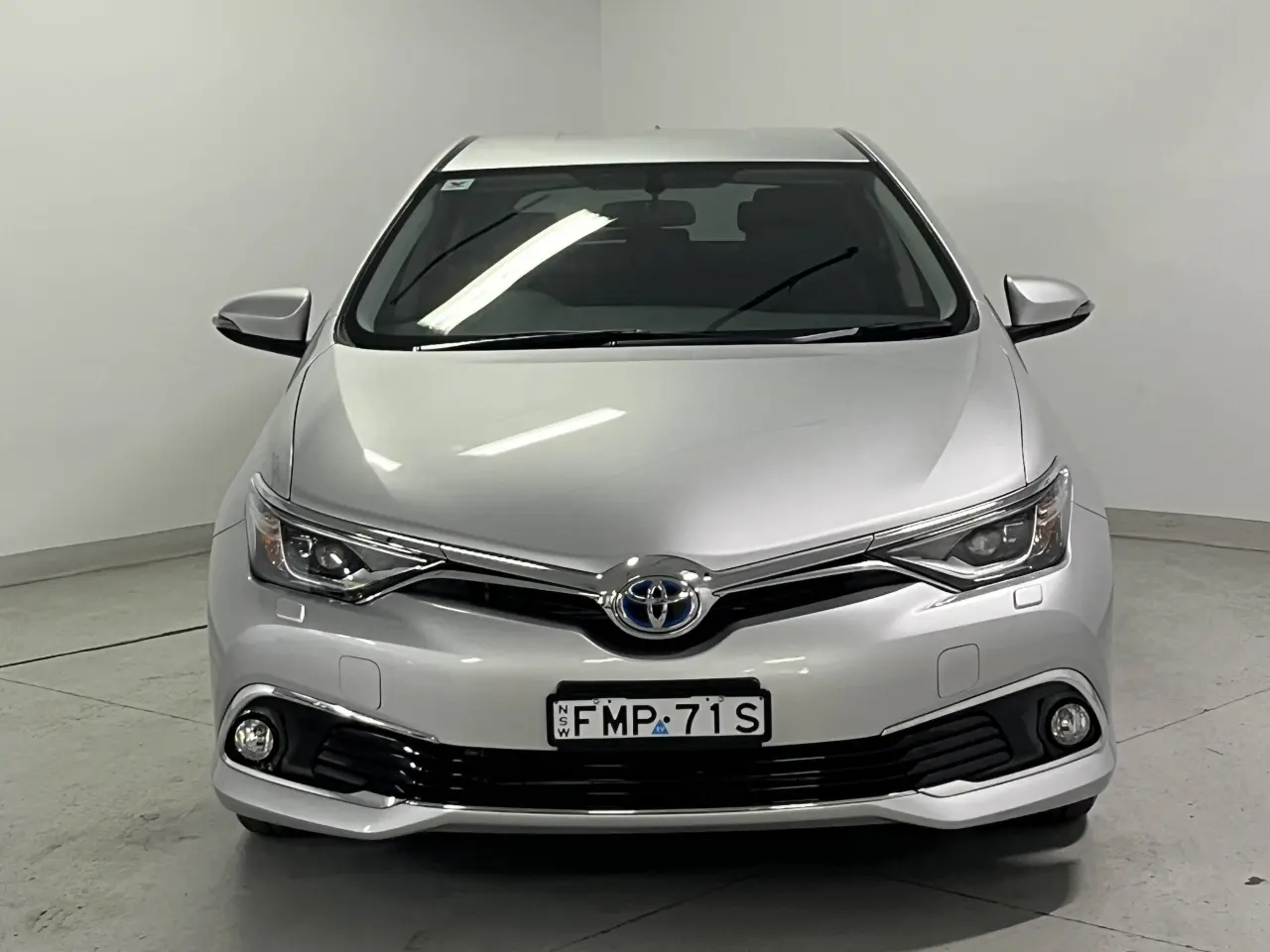 2018 Toyota Corolla Gallery Image 3