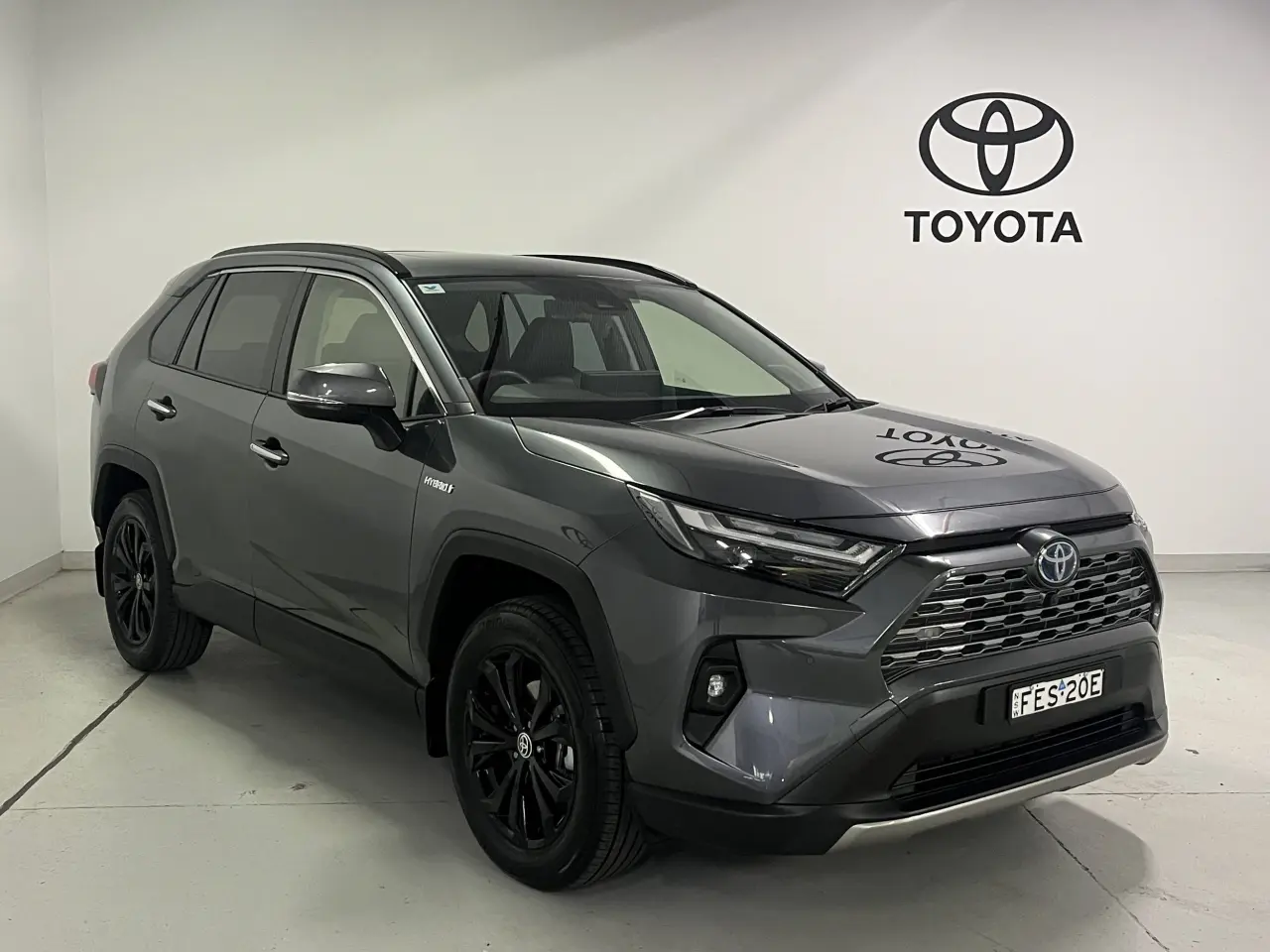 2023 Toyota Rav4 Hybrid Gallery Image 2