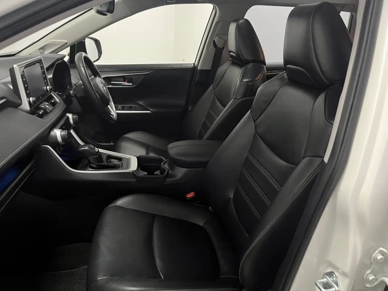 2019 Toyota Rav4 Gallery Image 10