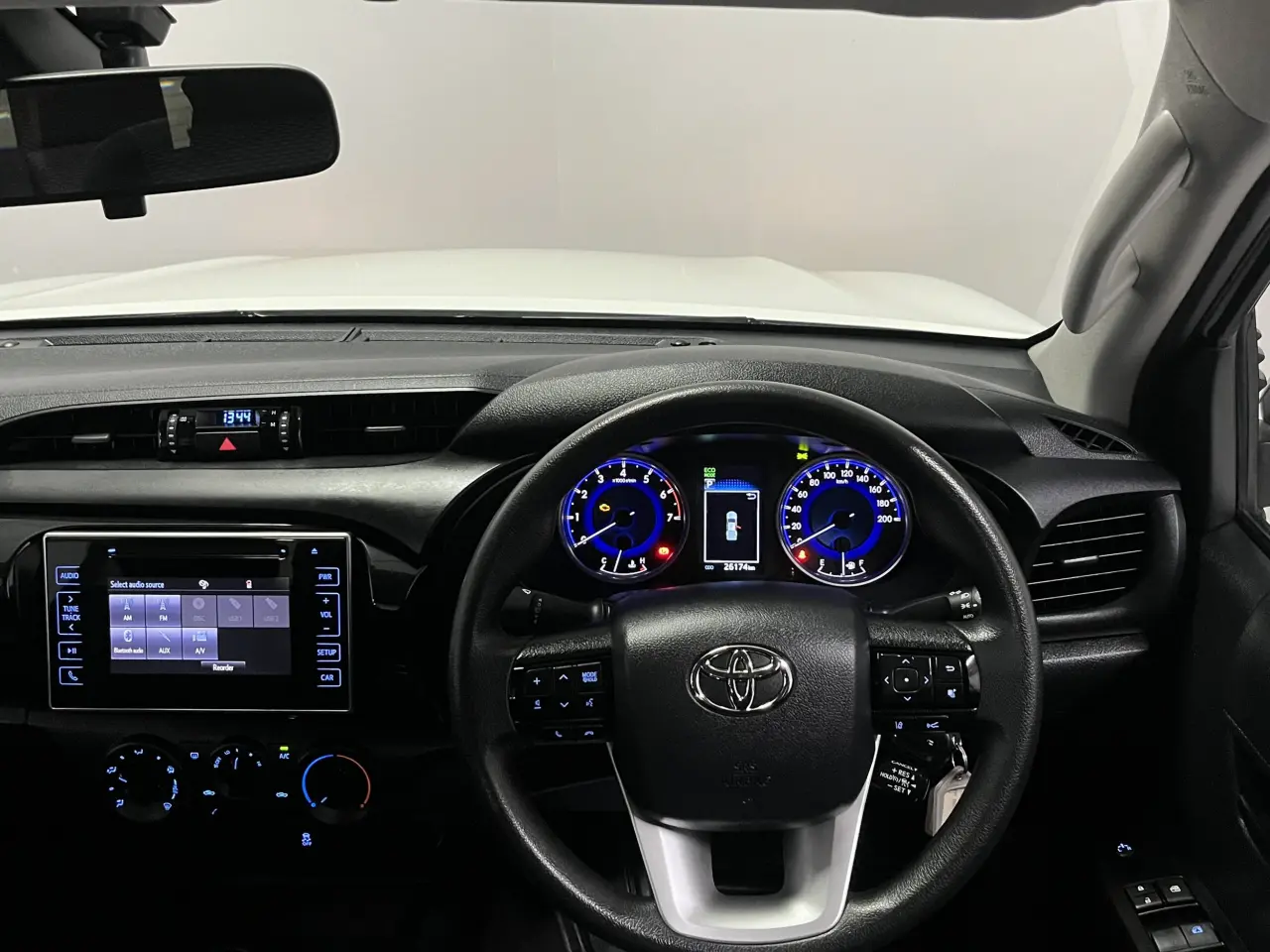 2019 Toyota Hilux Gallery Image 13