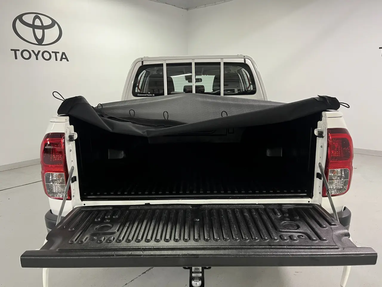 2019 Toyota Hilux Gallery Image 18