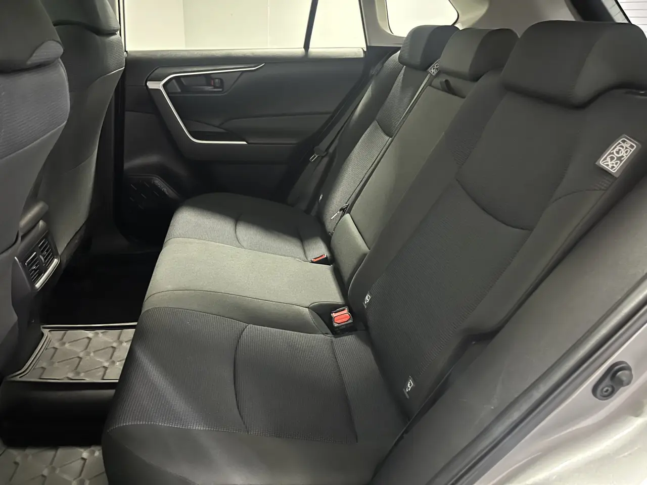 2019 Toyota Rav4 Gallery Image 11