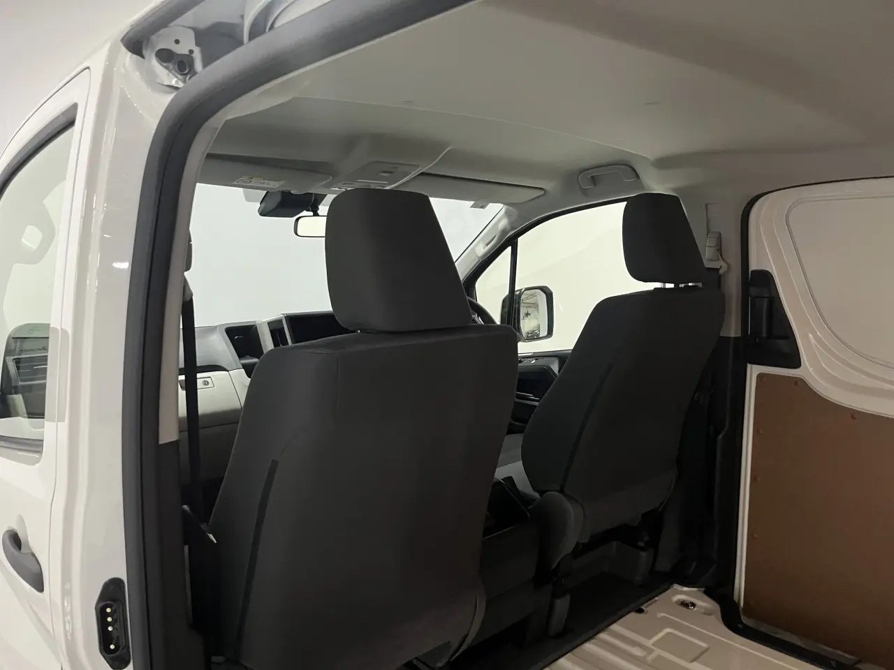 2024 Toyota Hiace Gallery Image 17