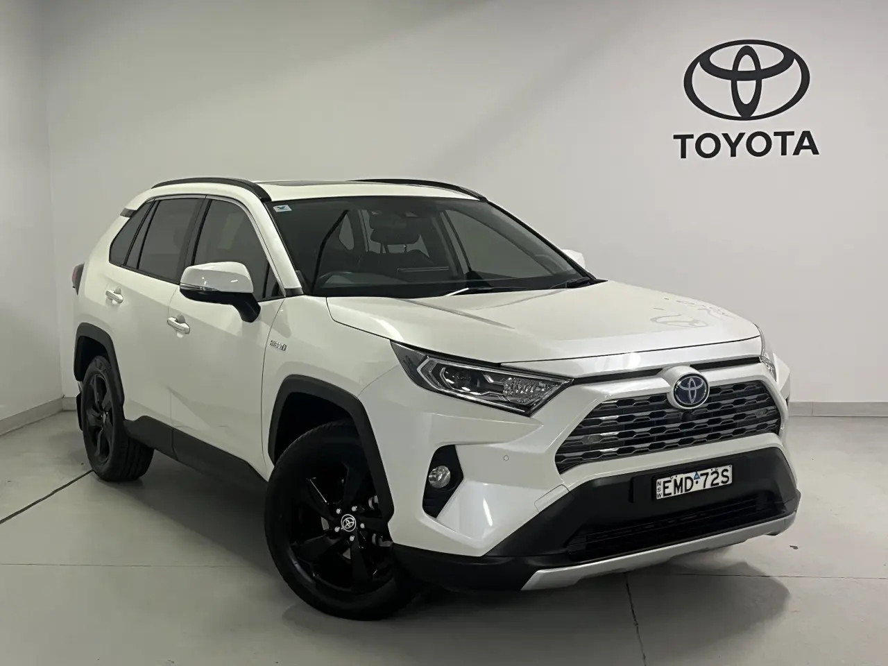 2021 Toyota Rav4 Hybrid Gallery Image 1