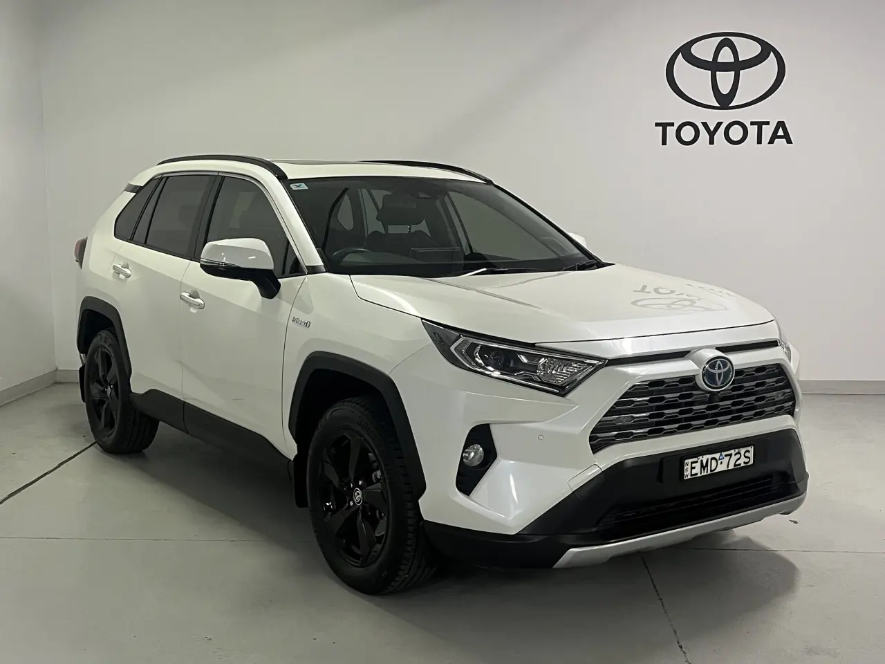 2021 Toyota Rav4 Hybrid Gallery Image 2