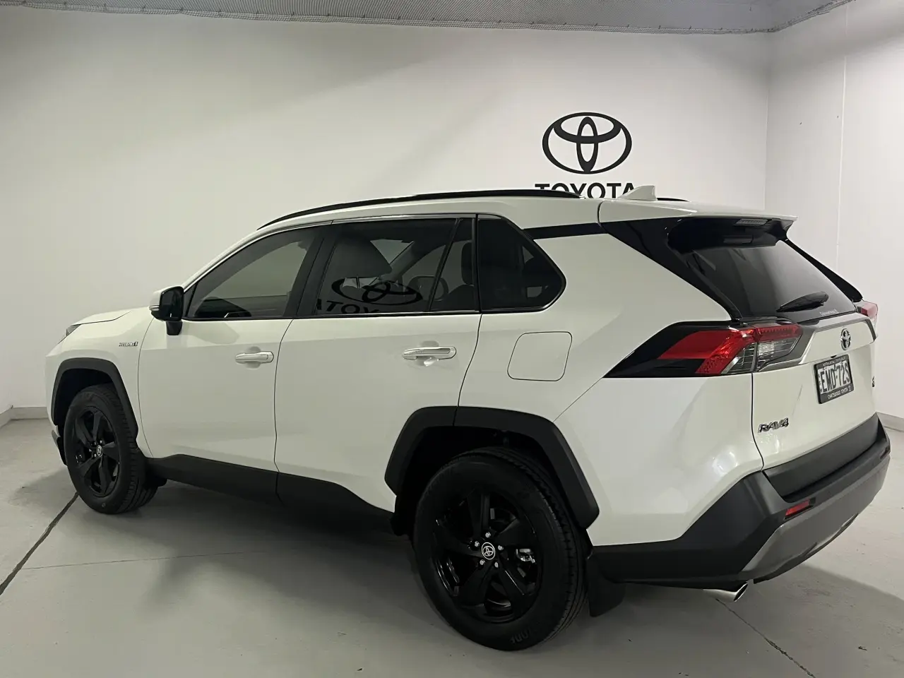 2021 Toyota Rav4 Hybrid Gallery Image 7