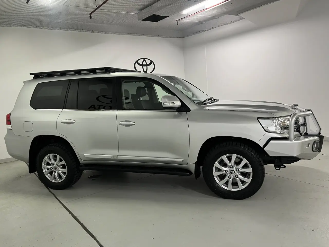 2019 Toyota Landcruiser Gallery Image 4