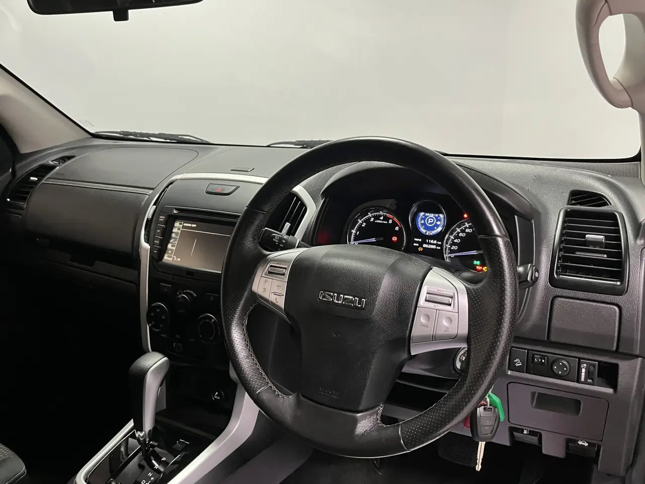 2019 Isuzu Mu-X Gallery Image 13