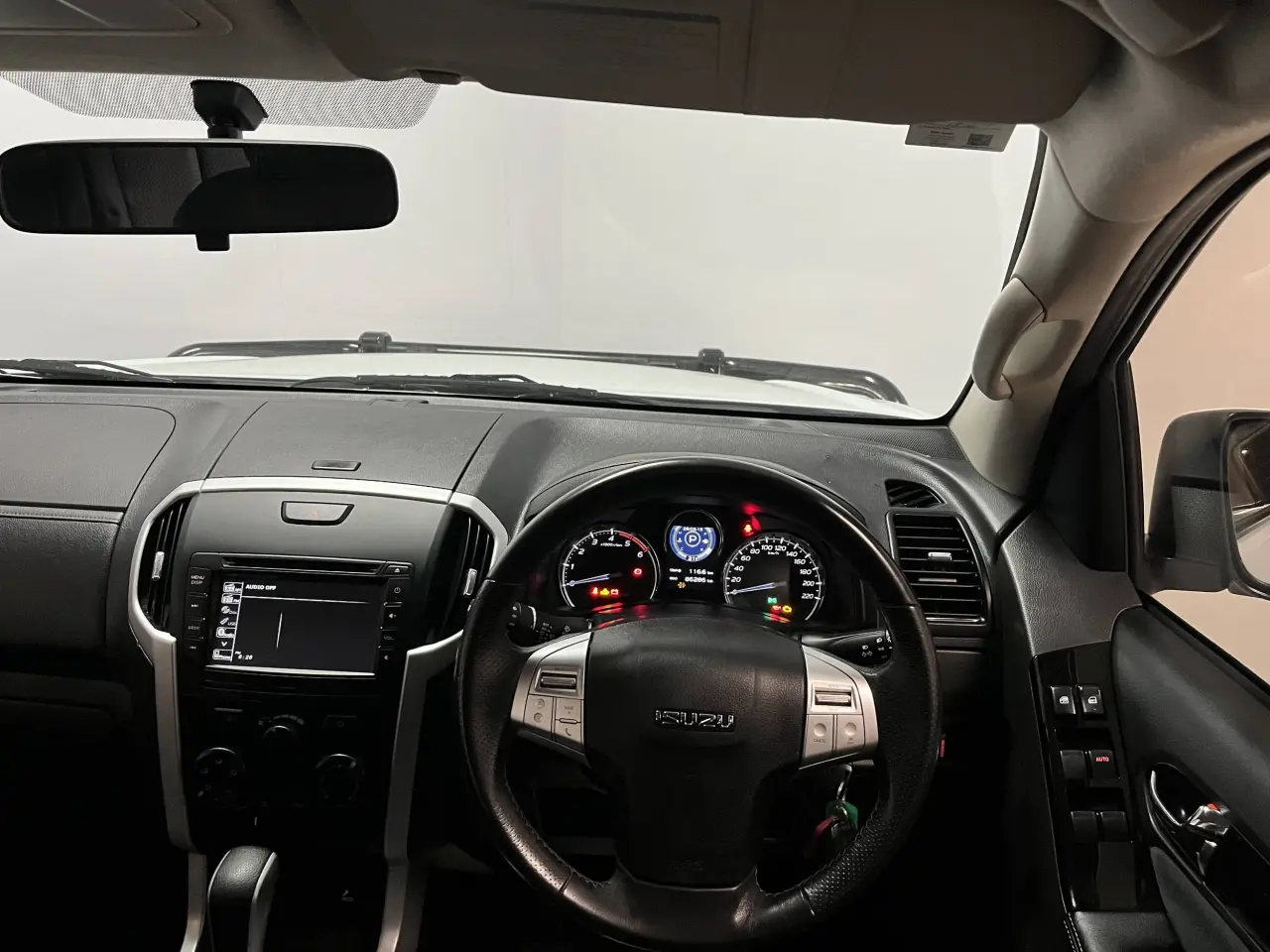 2019 Isuzu Mu-X Gallery Image 14