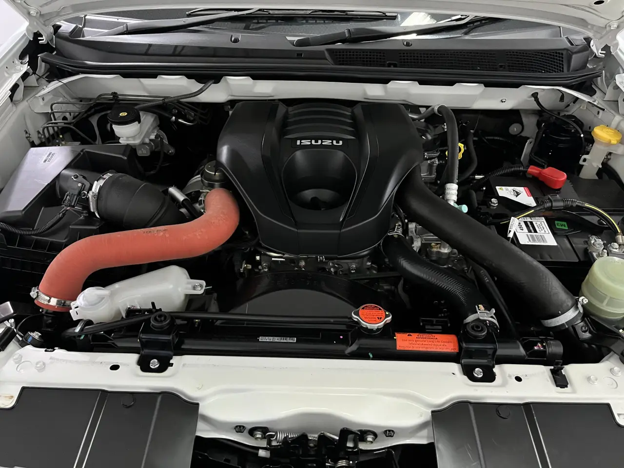 2019 Isuzu Mu-X Gallery Image 20