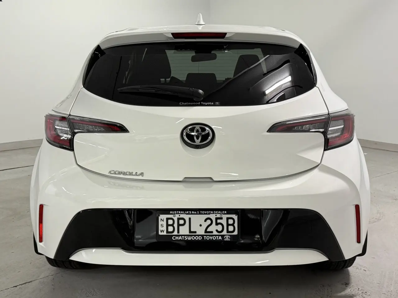 2018 Toyota Corolla Gallery Image 7