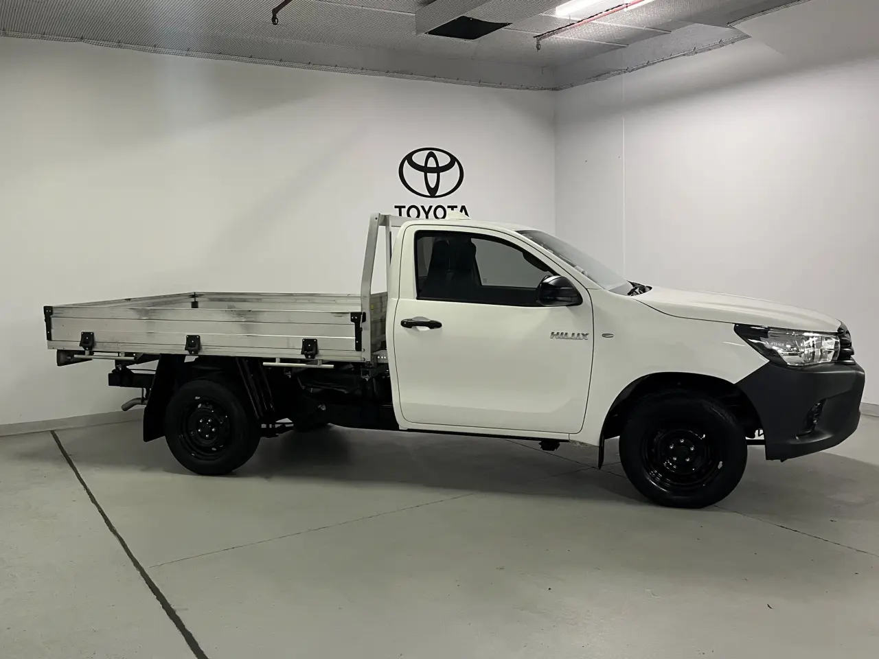 2022 Toyota Hilux Gallery Image 4