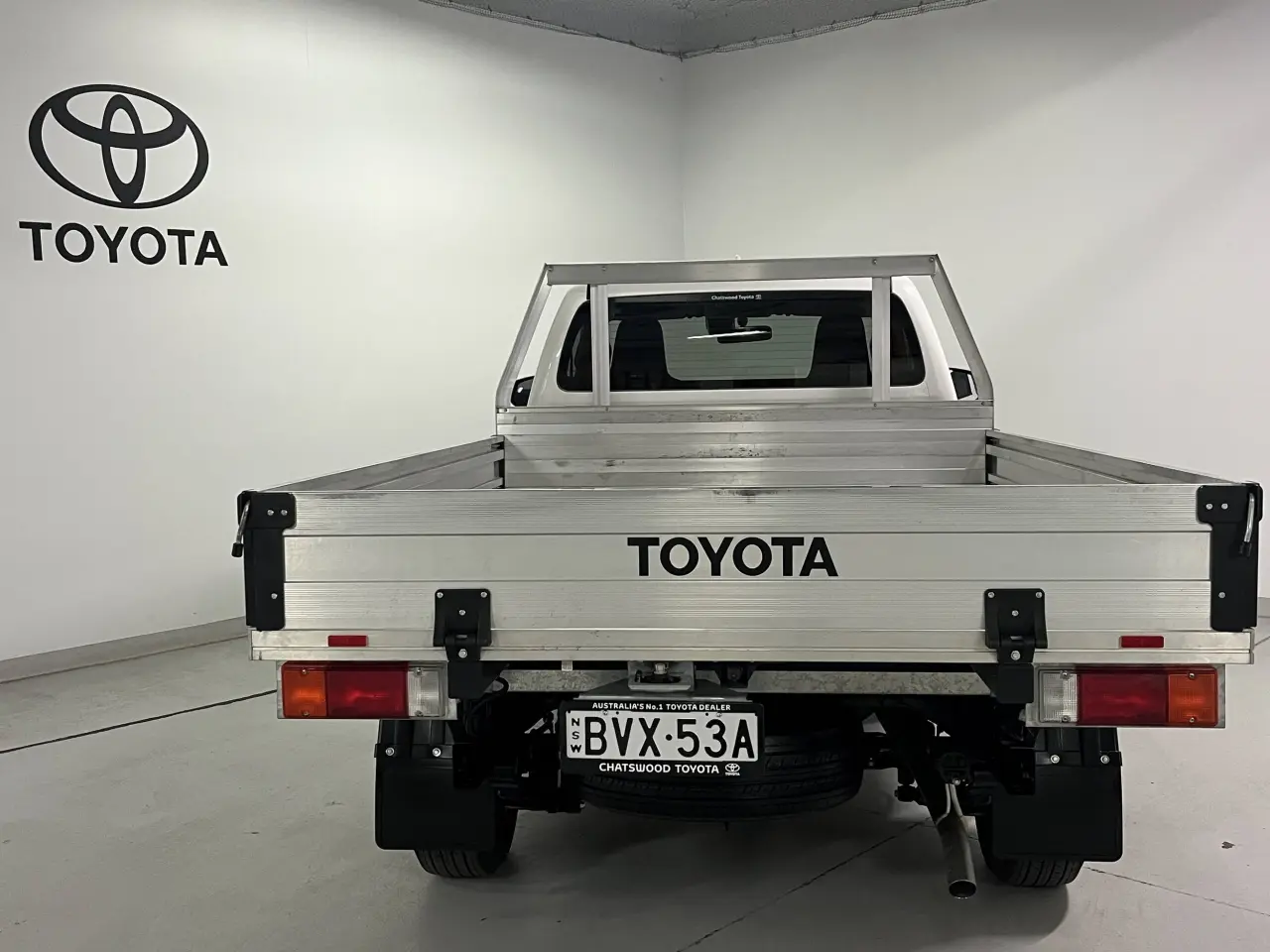 2022 Toyota Hilux Gallery Image 6