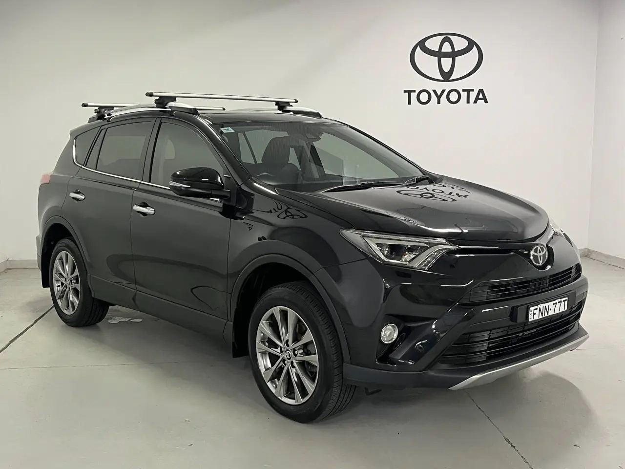 2016 Toyota Rav4 Gallery Image 2