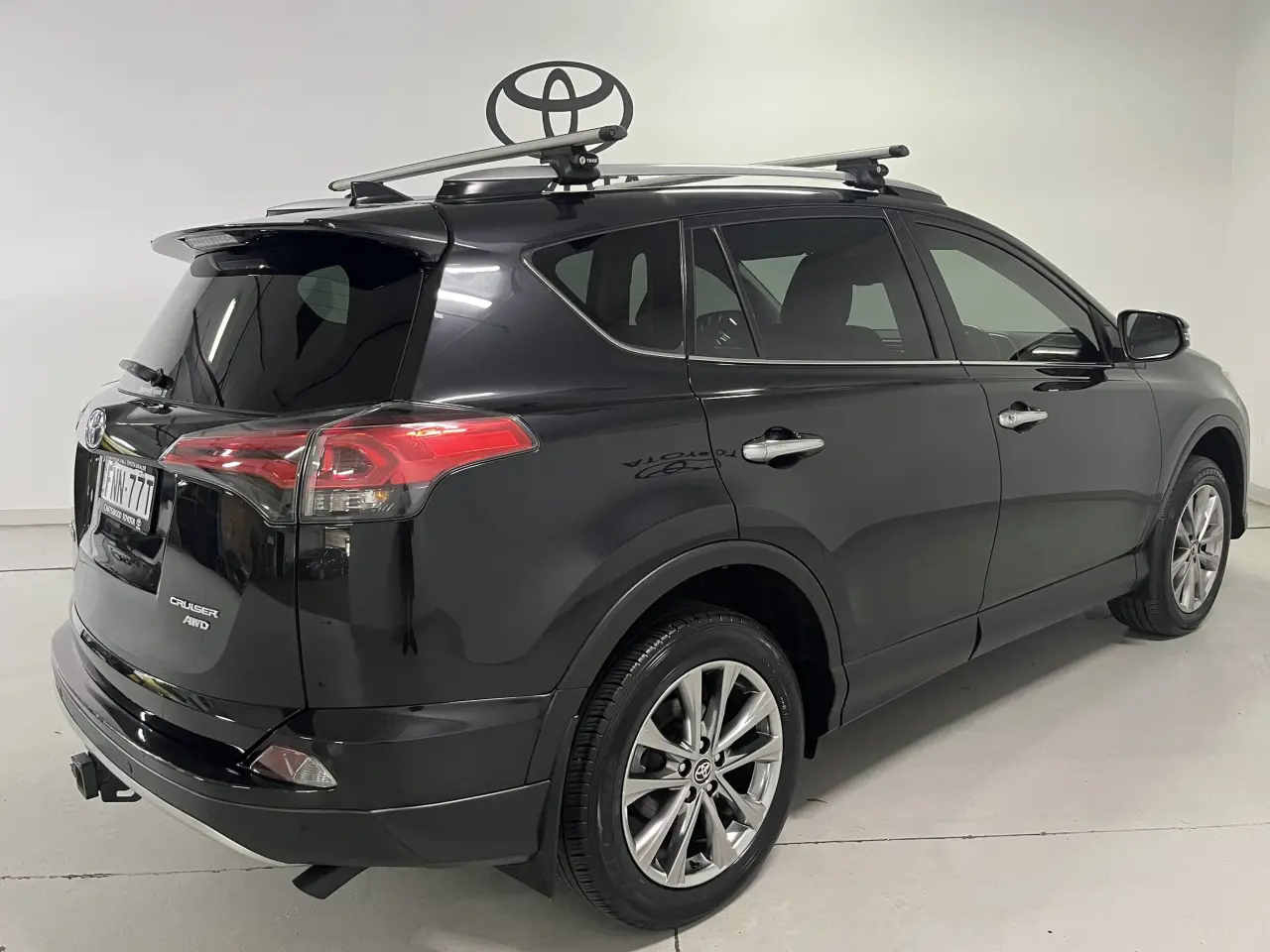 2016 Toyota Rav4 Gallery Image 5