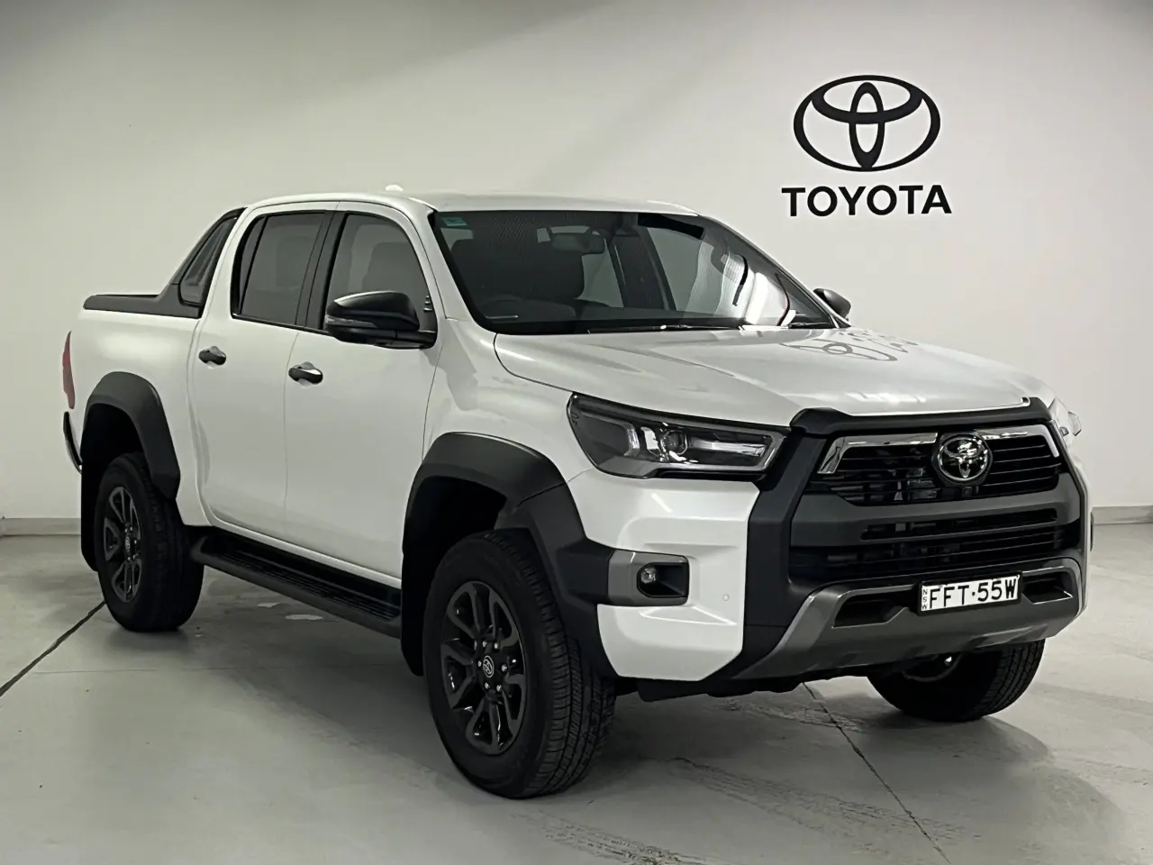 2023 Toyota Hilux Gallery Image 2