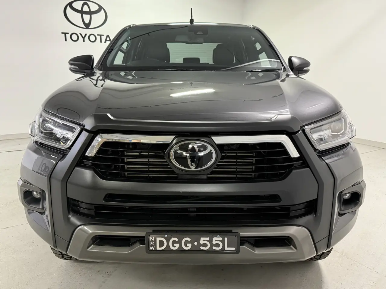 2021 Toyota Hilux Gallery Image 3