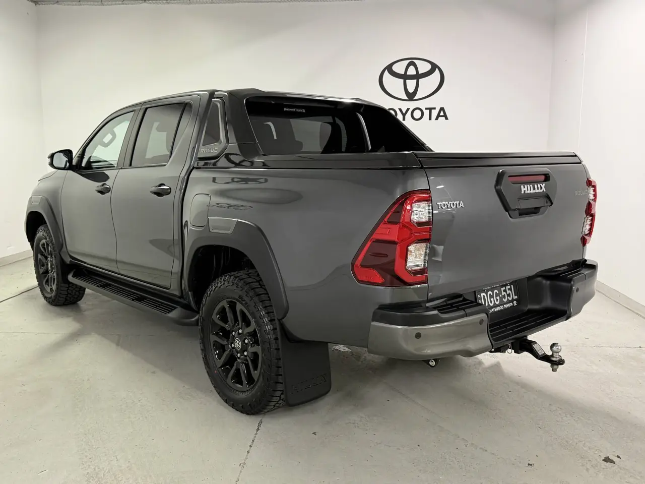 2021 Toyota Hilux Gallery Image 6