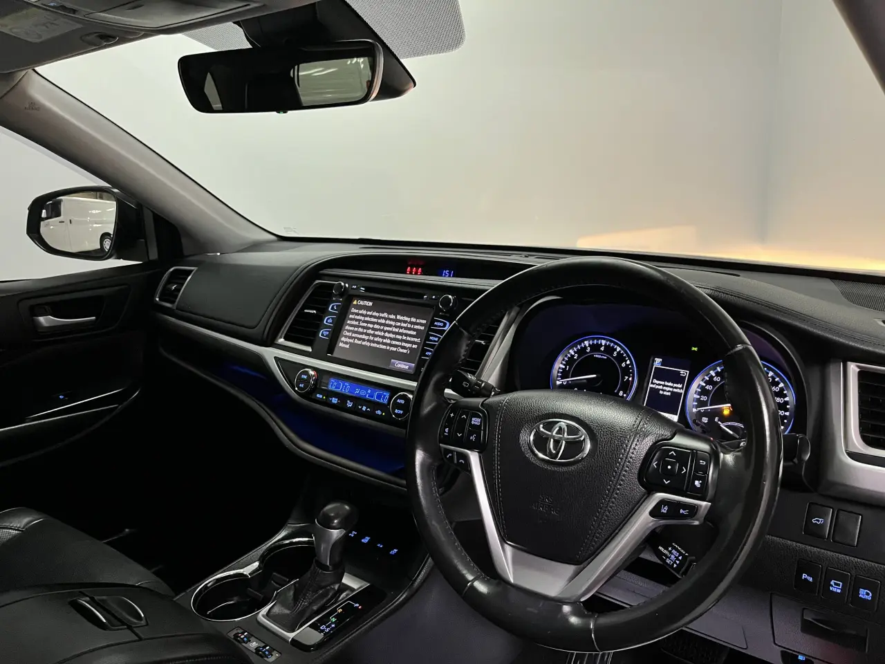 2017 Toyota Kluger Gallery Image 14