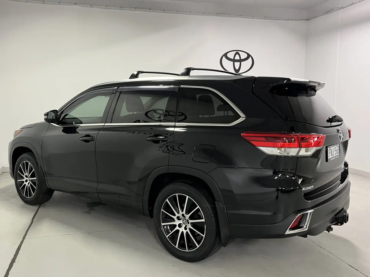 2017 Toyota Kluger Gallery Image 7