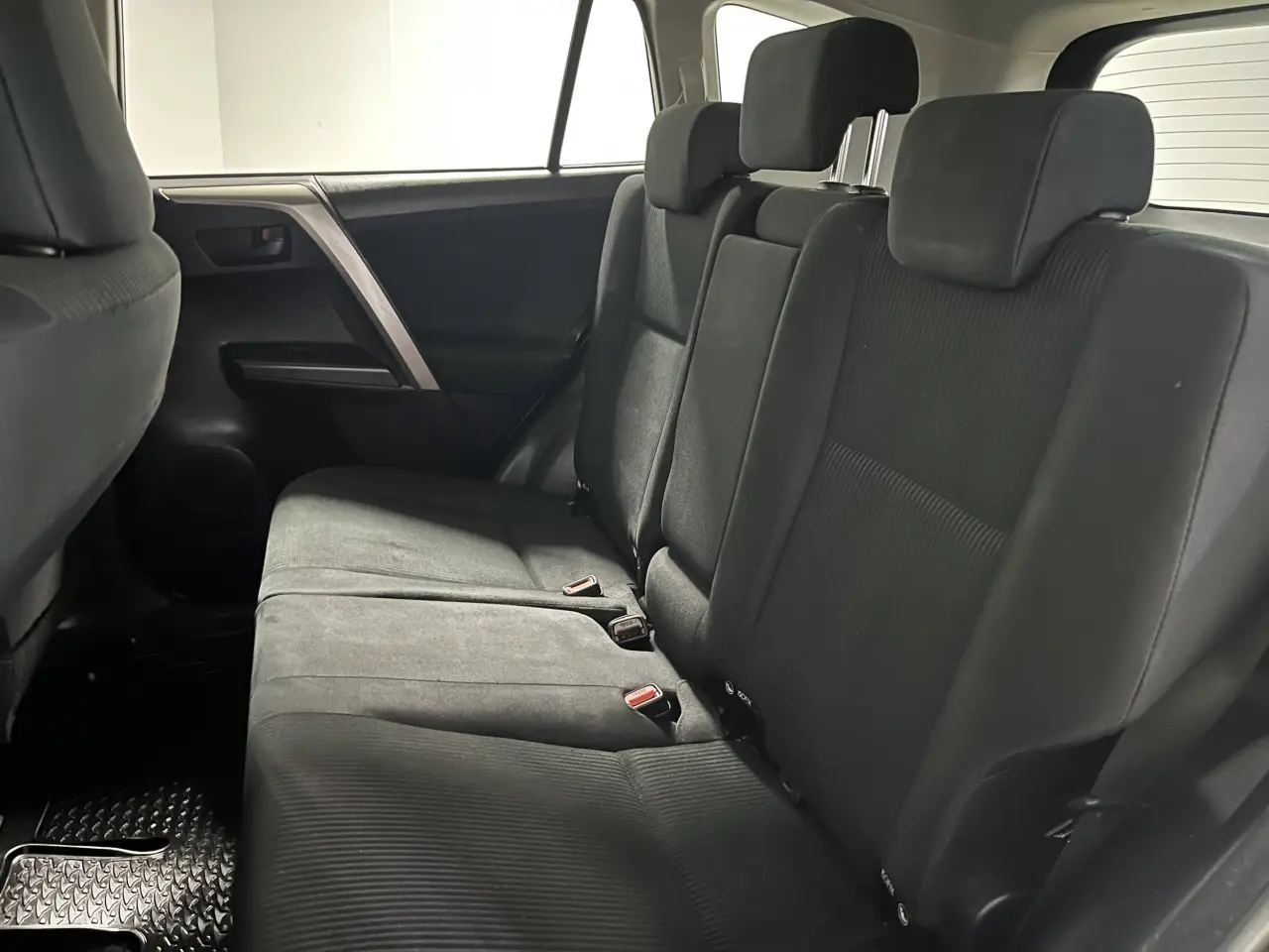 2018 Toyota Rav4 Gallery Image 12