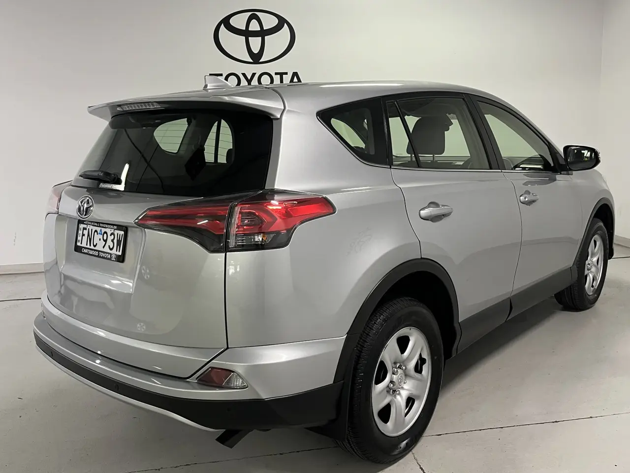 2018 Toyota Rav4 Gallery Image 5